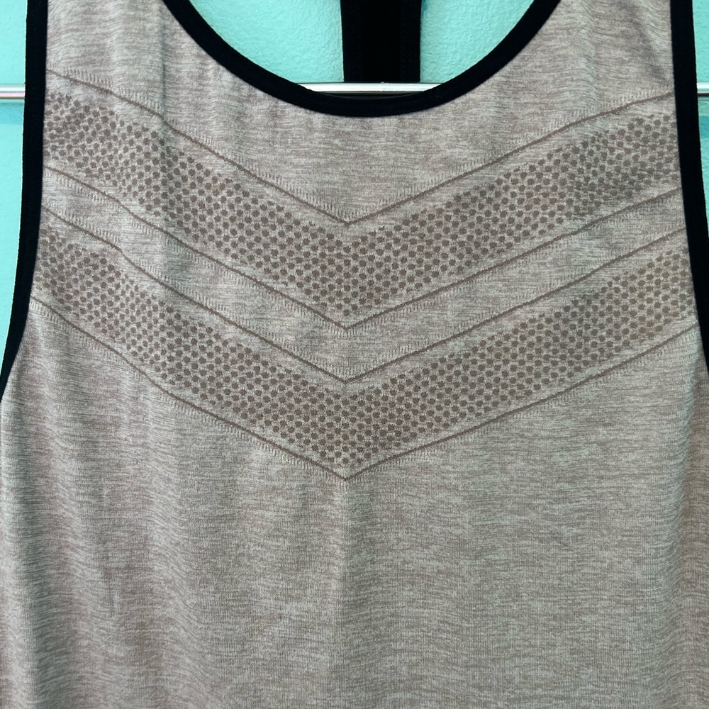 Workout Tank - Picture 4 of 5